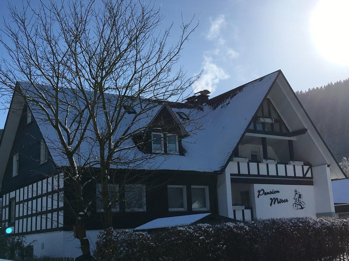 Pension Moeser Lennestadt Bagian luar foto